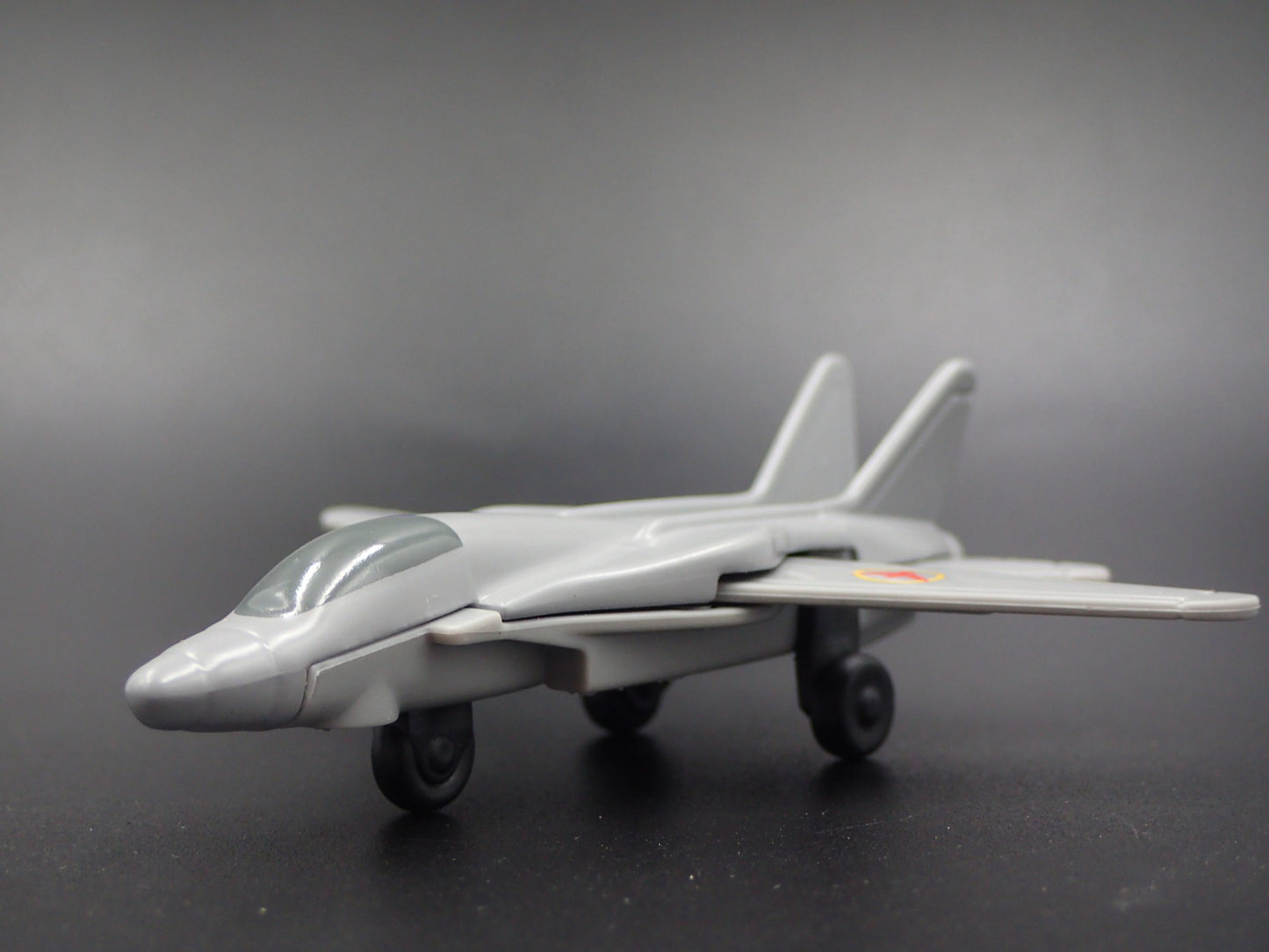 TOP GUN MAVERICK SWING WING PLANE MILITARY 1:64 MB SCALE DIORAMA DIECAST MODEL