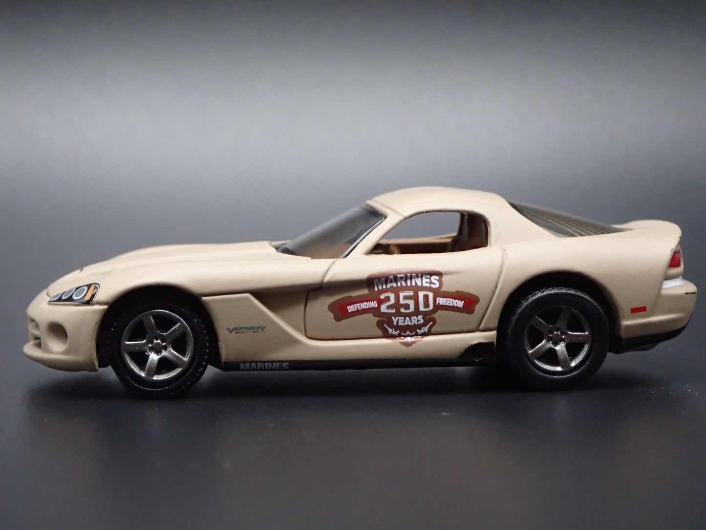2008-2010 DODGE VIPER SRT10 MARINES 250 ANNIVERSARY 1/64 SCALE DIECAST MODEL CAR