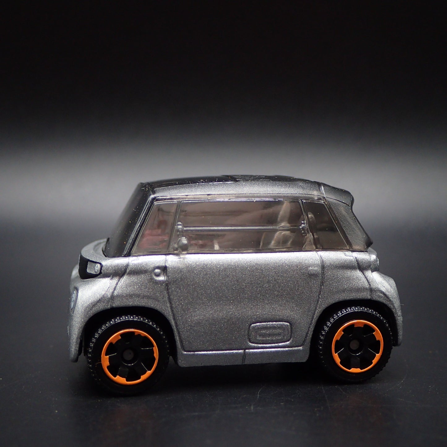 2020-2025 CITROEN AMI ELECTRIC 1:64 SCALE COLLECTIBLE DIORAMA DIECAST MODEL CAR