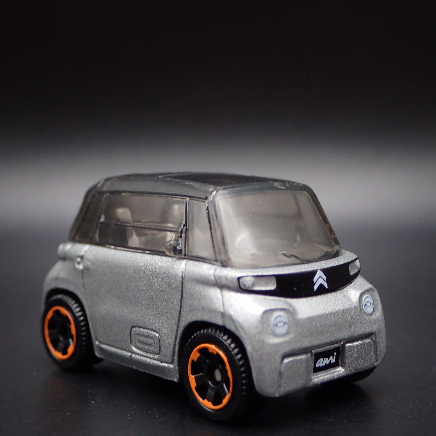 2020-2025 CITROEN AMI ELECTRIC 1:64 SCALE COLLECTIBLE DIORAMA DIECAST MODEL CAR