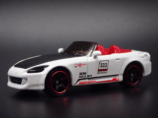 2004 - 2009 HONDA S2000 WHITE 1:64 SCALE COLLECTIBLE DIORAMA DIECAST MODEL CAR