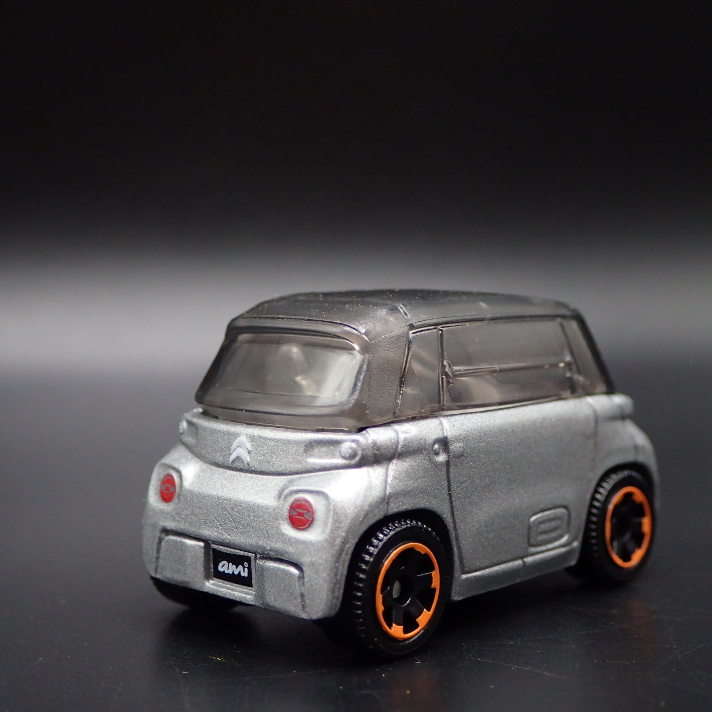 2020-2025 CITROEN AMI ELECTRIC 1:64 SCALE COLLECTIBLE DIORAMA DIECAST MODEL CAR