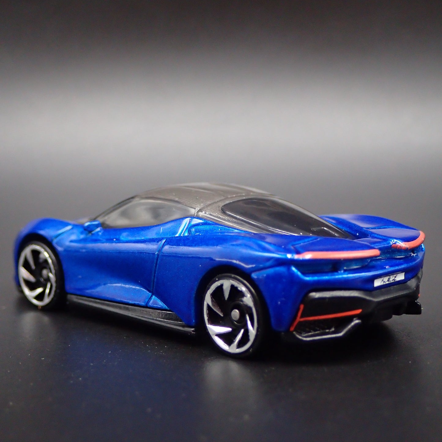 2022-2025 AUTOMOBILI PININFARINA BATTISTA SUPER CAR 1:64 SCALE DIECAST MODEL CAR