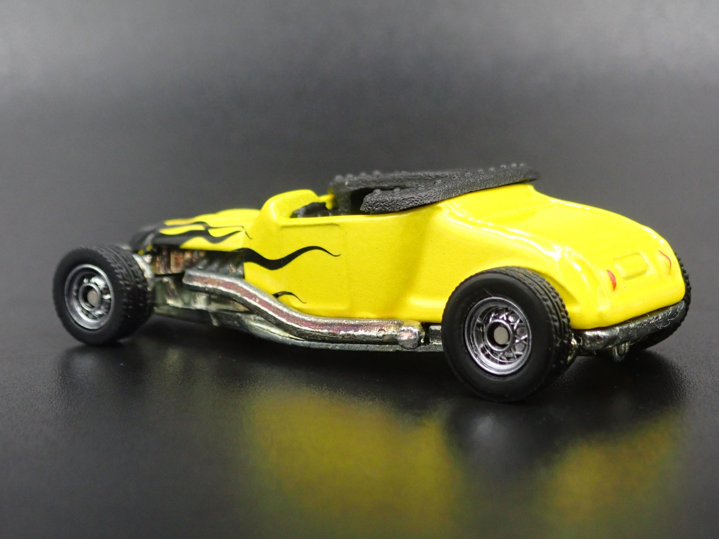 1927 27 FORD TRACK T ROADSTER HOT ROD RARE 1:64 SCALE DIORAMA DIECAST MODEL CAR