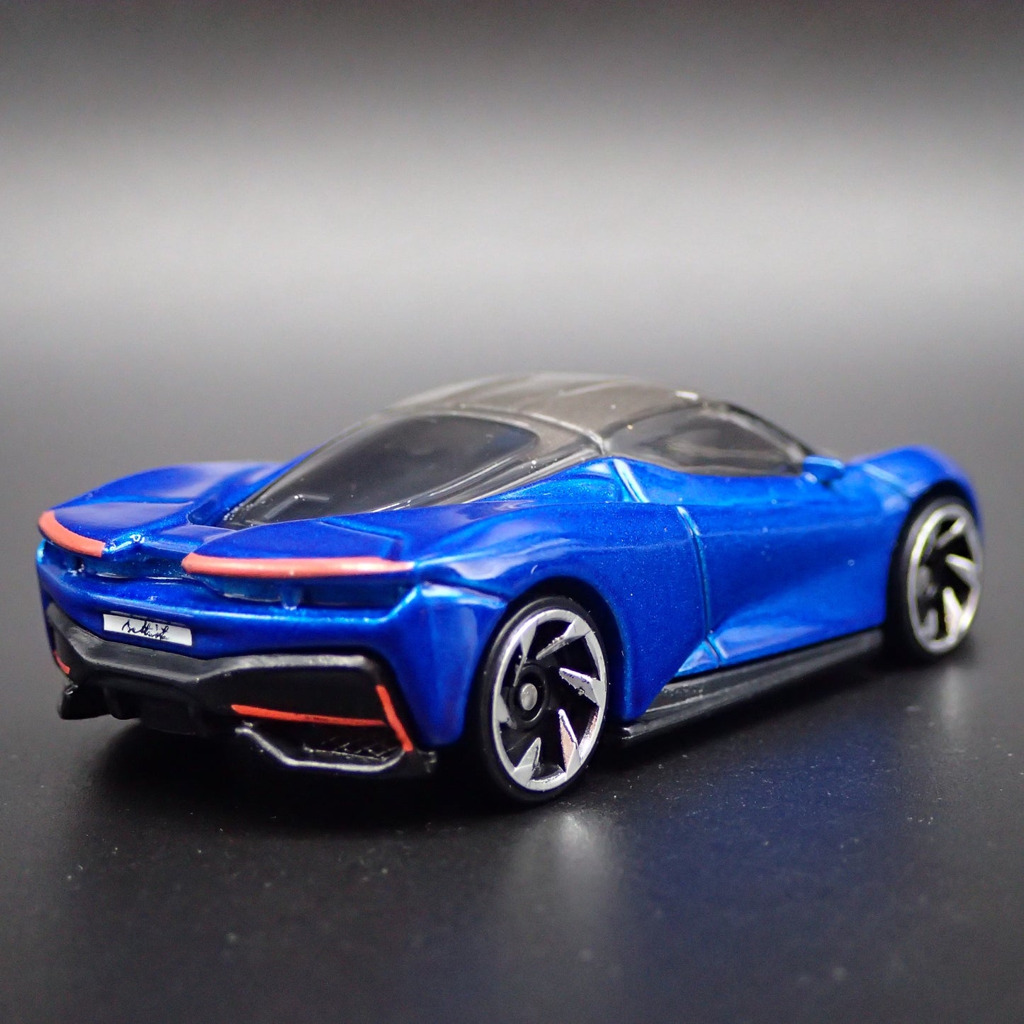 2022-2025 AUTOMOBILI PININFARINA BATTISTA SUPER CAR 1:64 SCALE DIECAST MODEL CAR