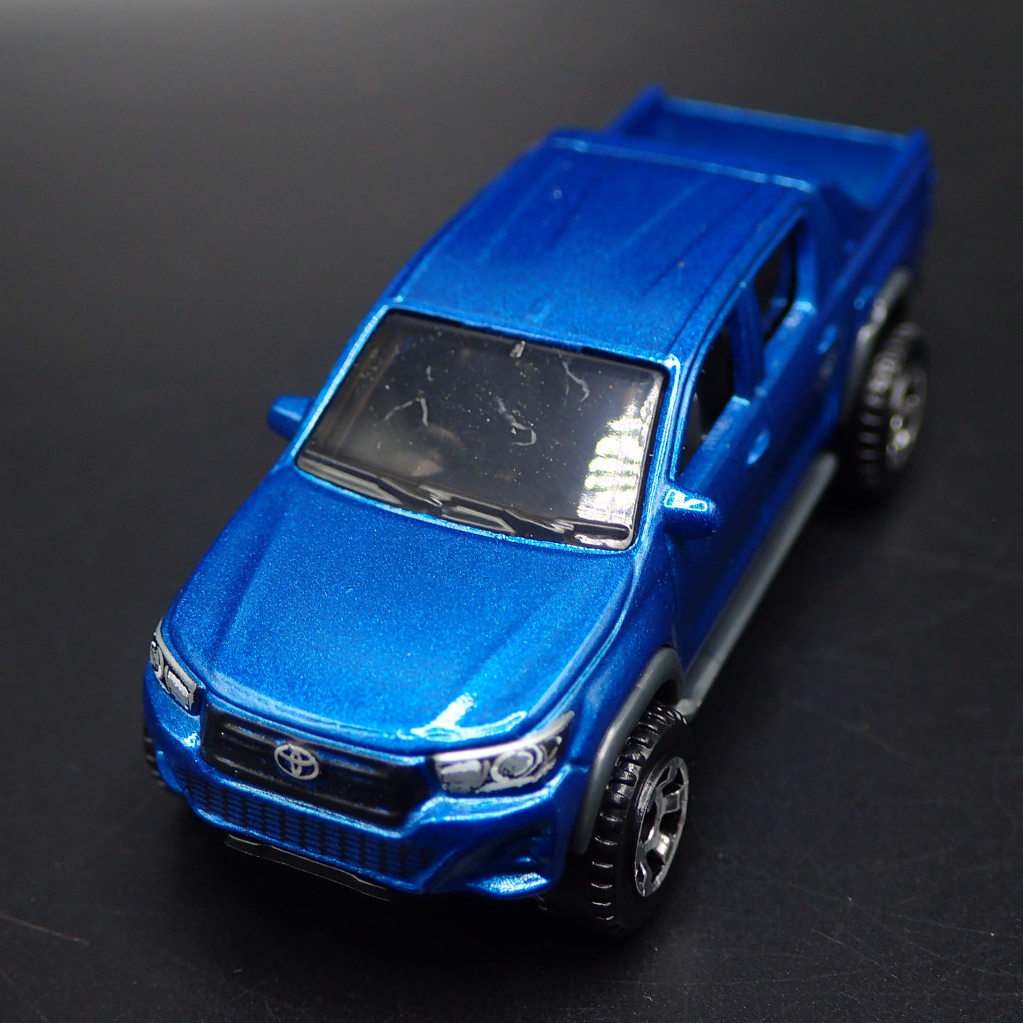 2015-2025 TOYOTA HILUX PICKUP TRUCK BLUE 1/64 SCALE DIORAMA DIECAST MODEL CAR