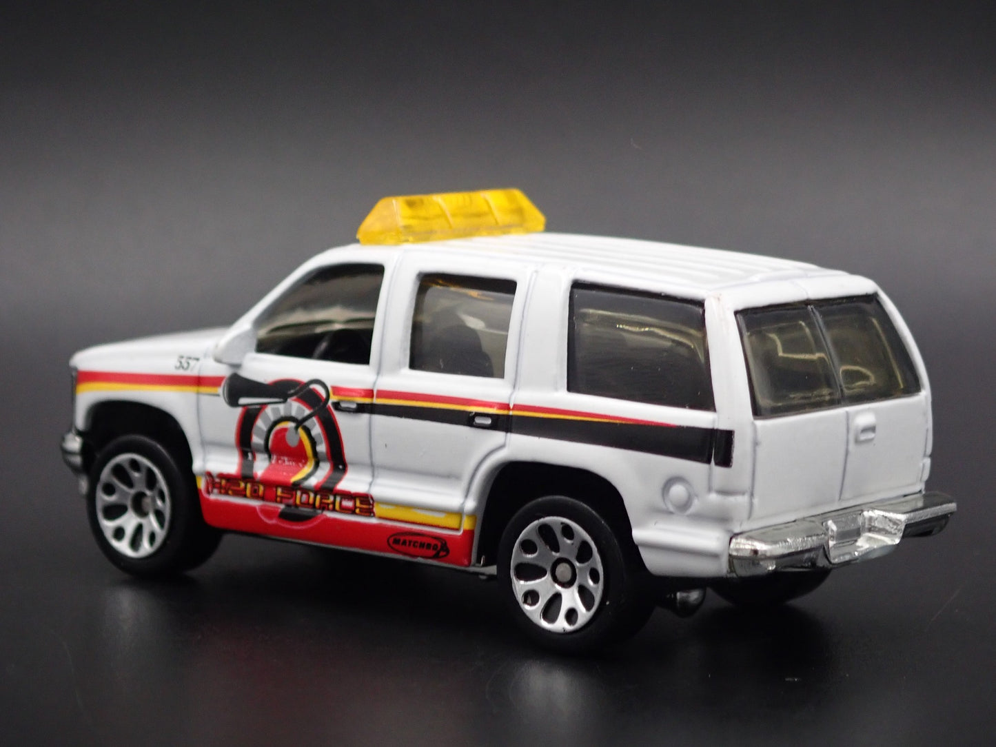 1997 97 CHEVY CHEVROLET TAHOE FIRE RESUCE VEHICLE 1:64  SCALE DIECAST MODEL CAR