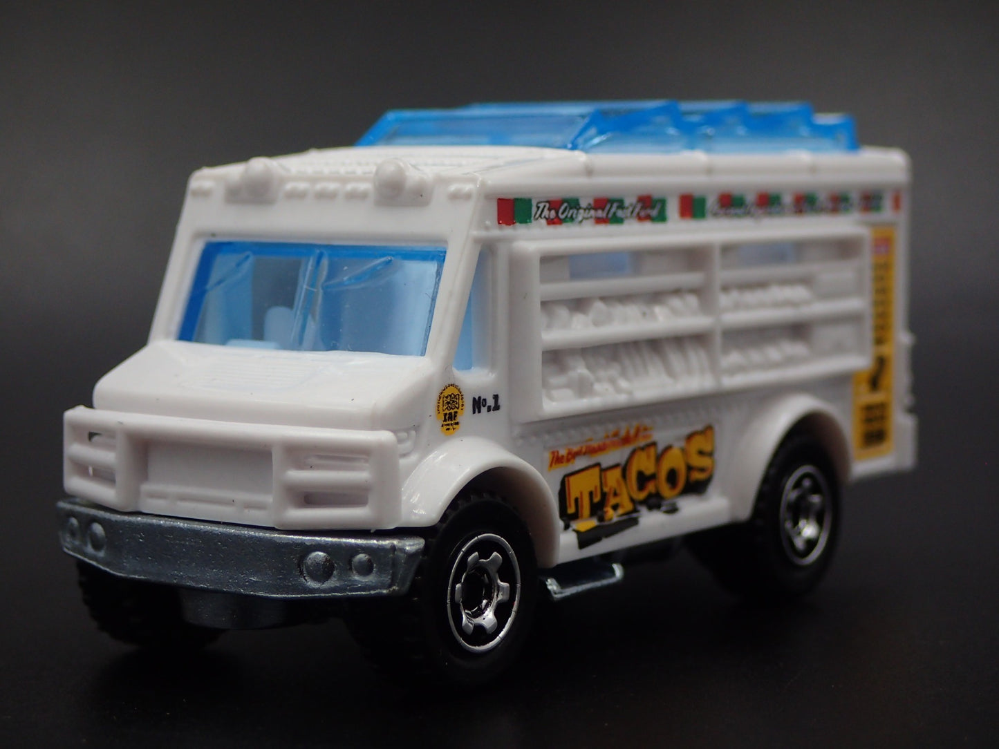 FOOD TRUCK FAST FOOD TACOS 1:64 MB SCALE COLLECTIBLE DIORAMA DIECAST MODEL CAR