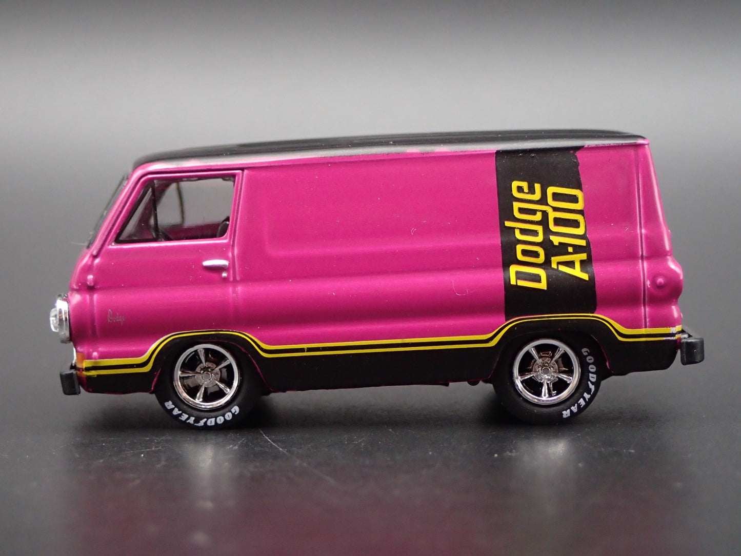 1967 67 DODGE A100 PANEL VAN 1/64 SCALE COLLECTIBLE DIORAMA DIECAST MODEL CAR