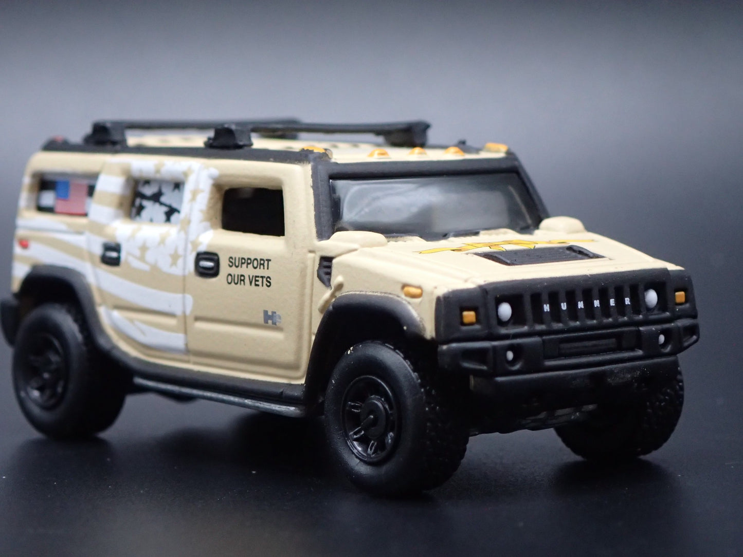 2003-2009 HUMMER H2 SUV VICTORY OVER IRAQ 1:64 SCALE DIORAMA DIECAST MODEL CAR