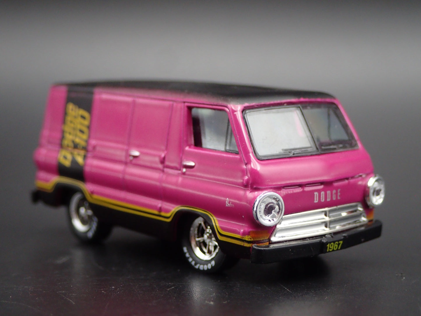 1967 67 DODGE A100 PANEL VAN 1/64 SCALE COLLECTIBLE DIORAMA DIECAST MODEL CAR