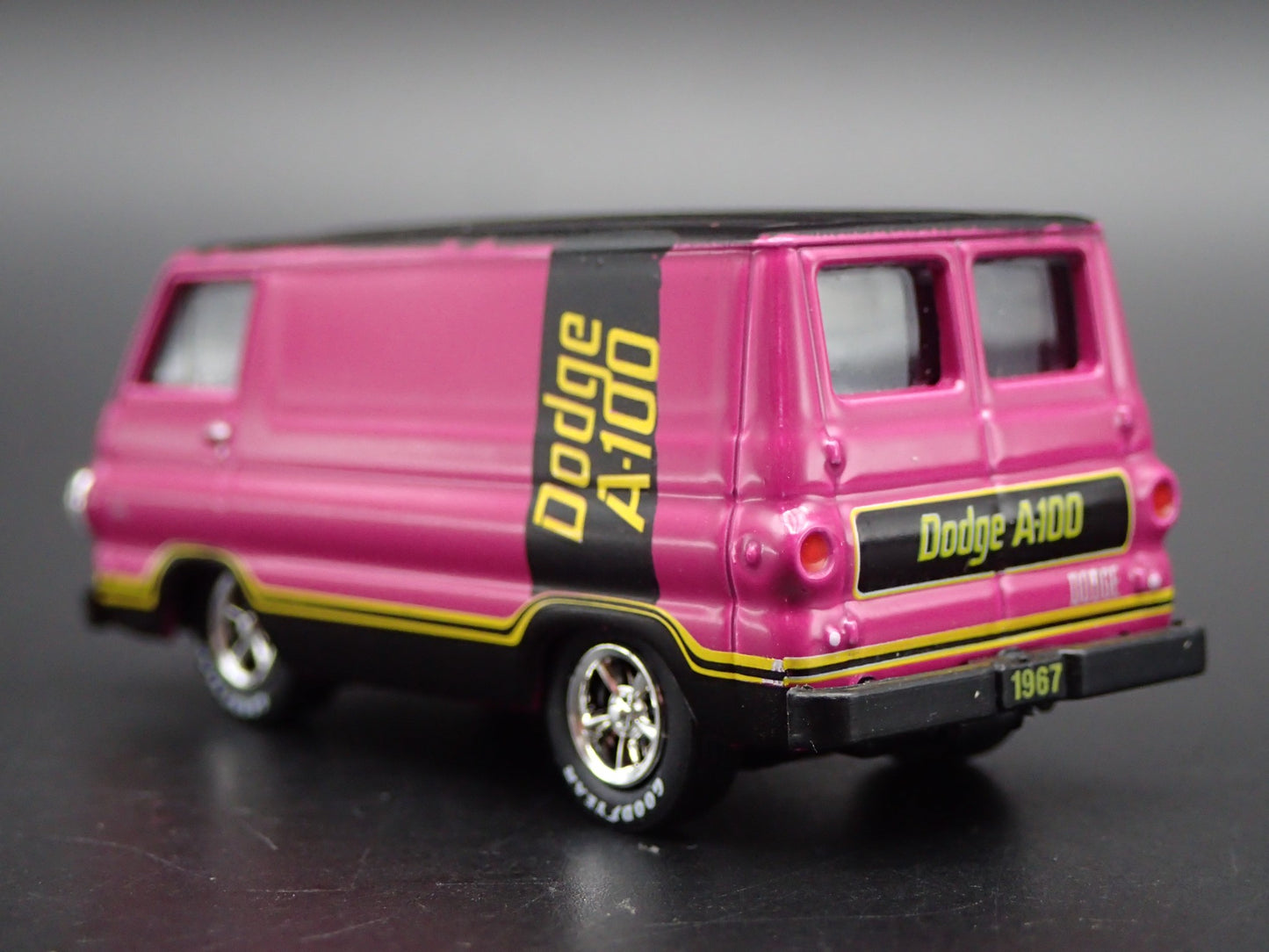 1967 67 DODGE A100 PANEL VAN 1/64 SCALE COLLECTIBLE DIORAMA DIECAST MODEL CAR