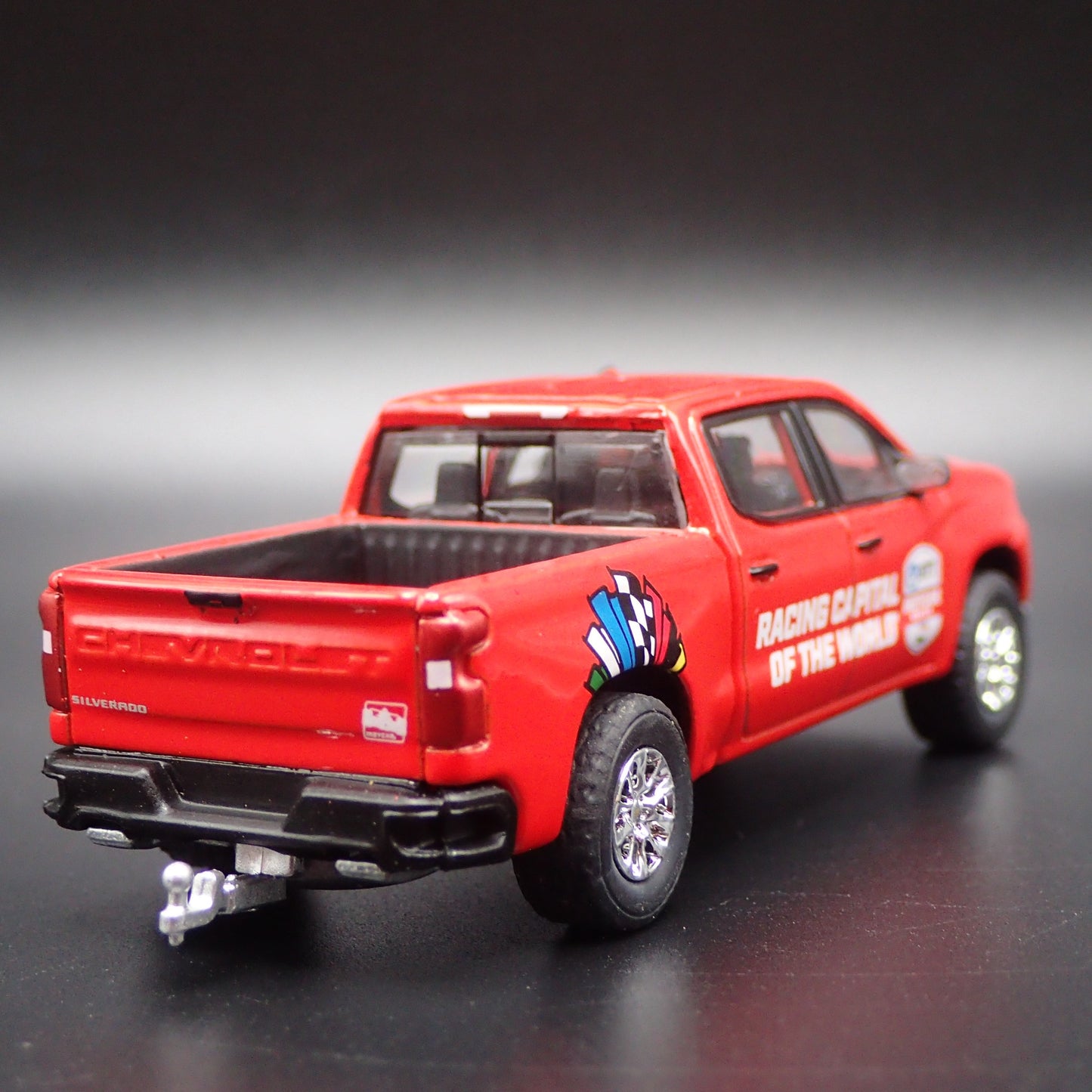 2023 23 CHEVY CHEVROLET SILVERADO INDY 500 TRUCK W HITCH 1:64 DIECAST MODEL CAR