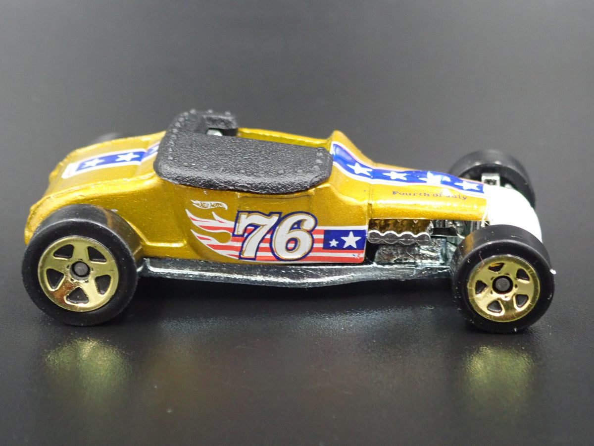 1927 FORD TRACK T ROADSTER RARE 1:64 SCALE COLLECTIBLE DIORAMA DIECAST MODEL CAR-Burning Rubber Toy Company