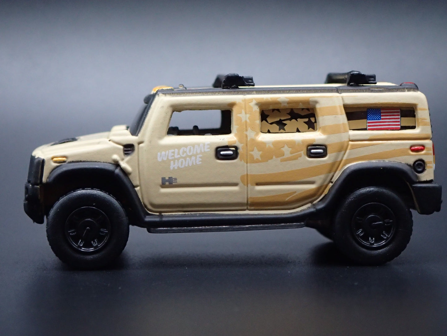 2003-2009 HUMMER H2 SUV VICTORY OVER IRAQ 1:64 SCALE DIORAMA DIECAST MODEL CAR