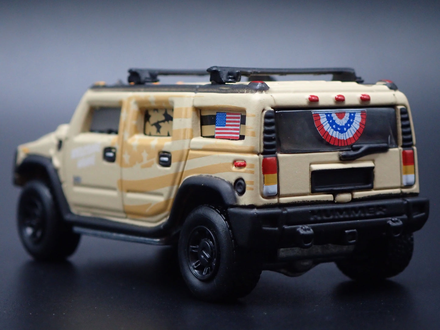 2003-2009 HUMMER H2 SUV VICTORY OVER IRAQ 1:64 SCALE DIORAMA DIECAST MODEL CAR