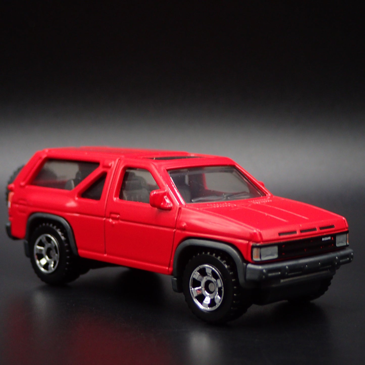 1985-1994 NISSAN PATHFINDER SUV 1:64 SCALE COLLECTIBLE DIORAMA DIECAST MODEL CAR
