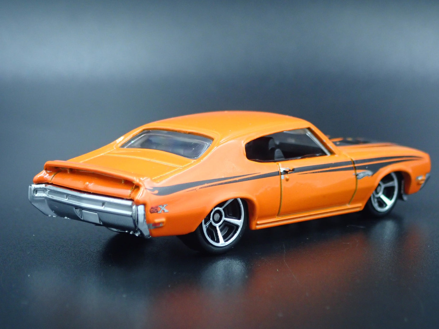 1970 70 BUICK GSX ORANGE 1:64 SCALE COLLECTIBLE DIORAMA DIECAST MODEL CAR
