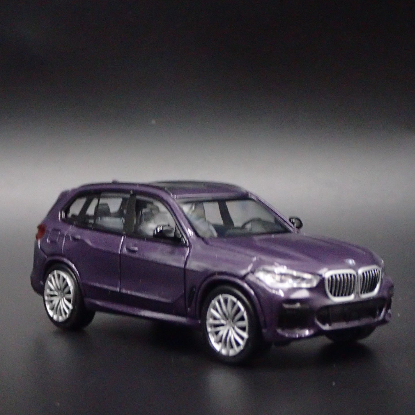 2019-2025 BMW X5 LUXURY SUV G05 1:64 SCALE COLLECTIBLE DIORAMA DIECAST MODEL CAR