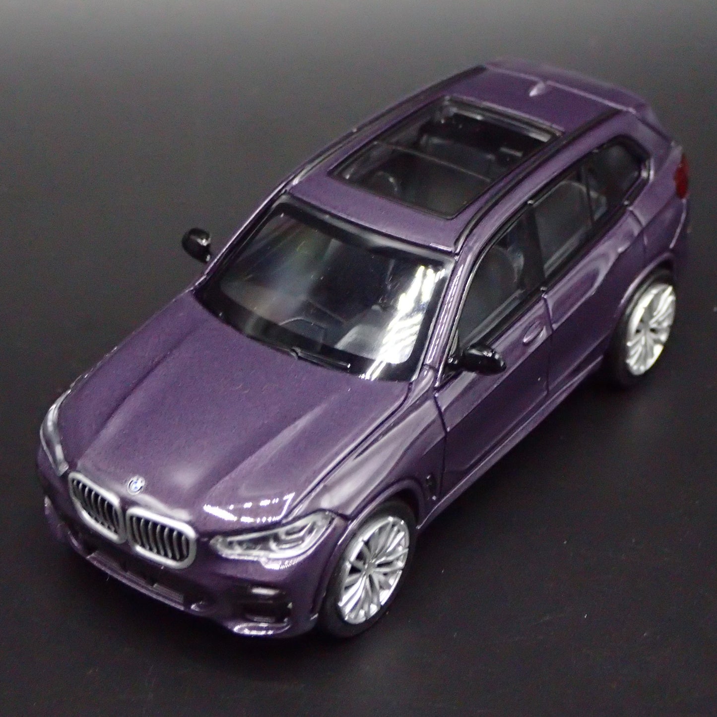 2019-2025 BMW X5 LUXURY SUV G05 1:64 SCALE COLLECTIBLE DIORAMA DIECAST MODEL CAR