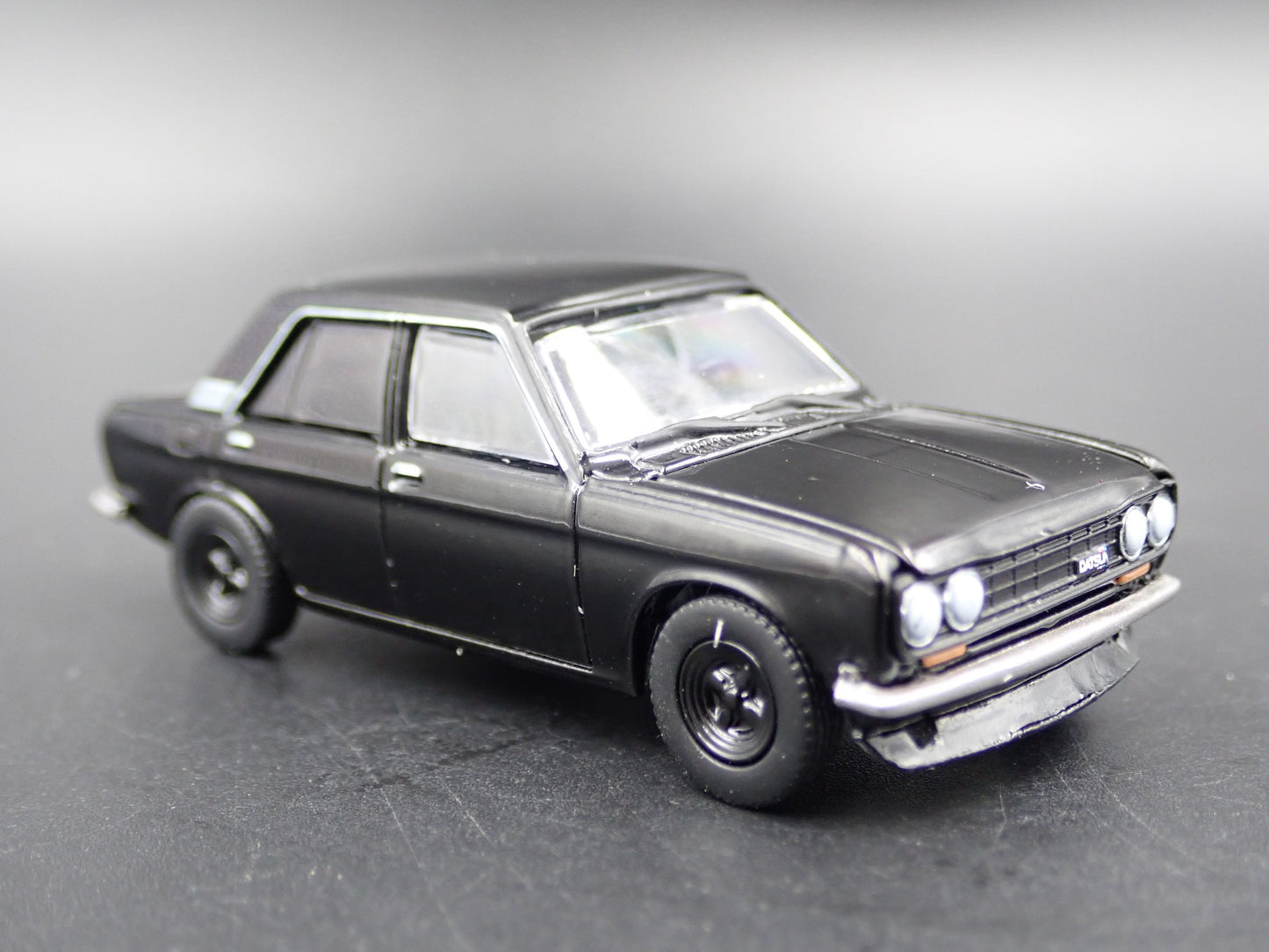 1967-1973 DATSUN 510 SEDAN 4 FOUR DOOR RARE 1:64 SCALE DIORAMA DIECAST MODEL CAR