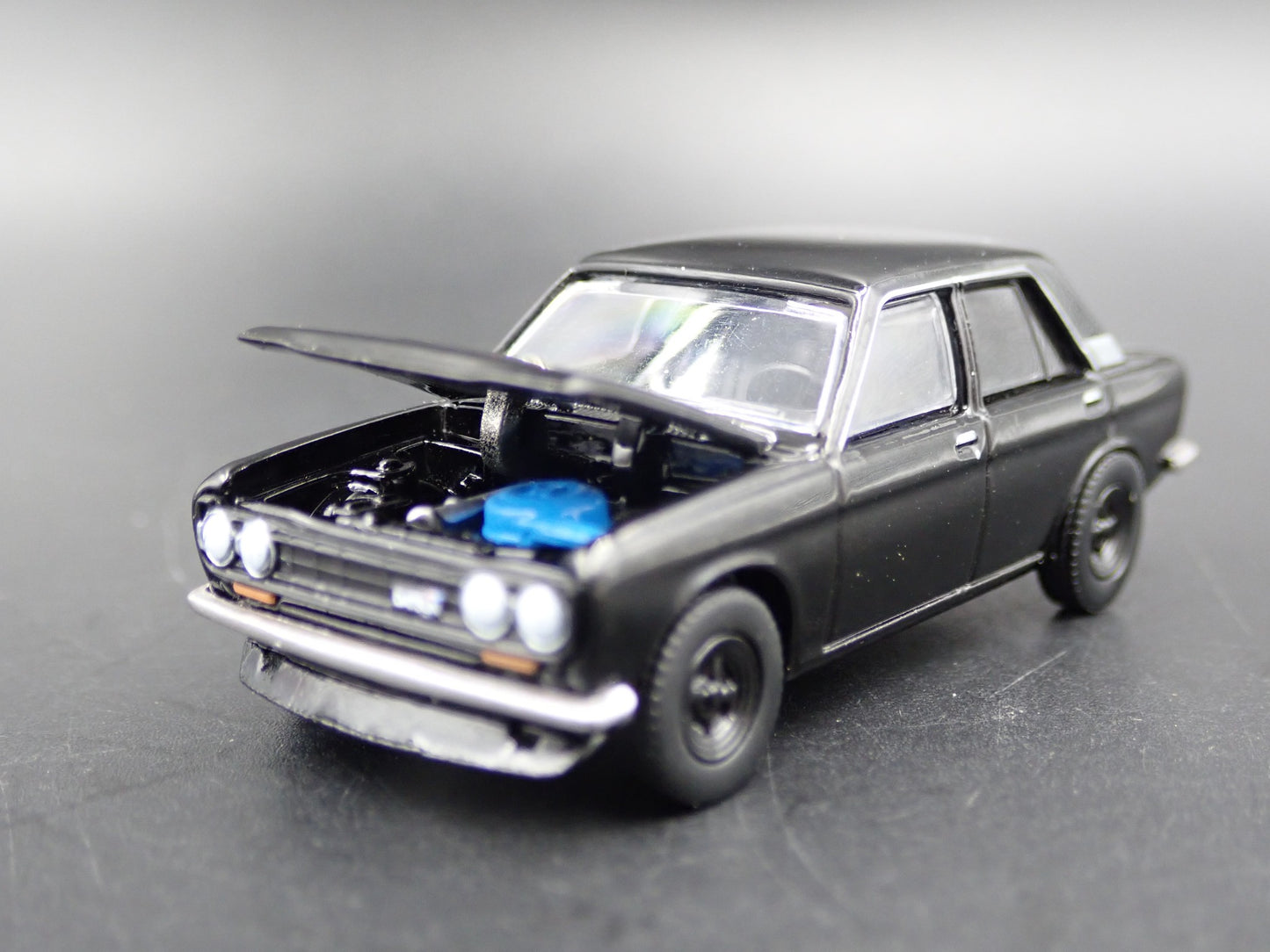 1967-1973 DATSUN 510 SEDAN 4 FOUR DOOR RARE 1:64 SCALE DIORAMA DIECAST MODEL CAR