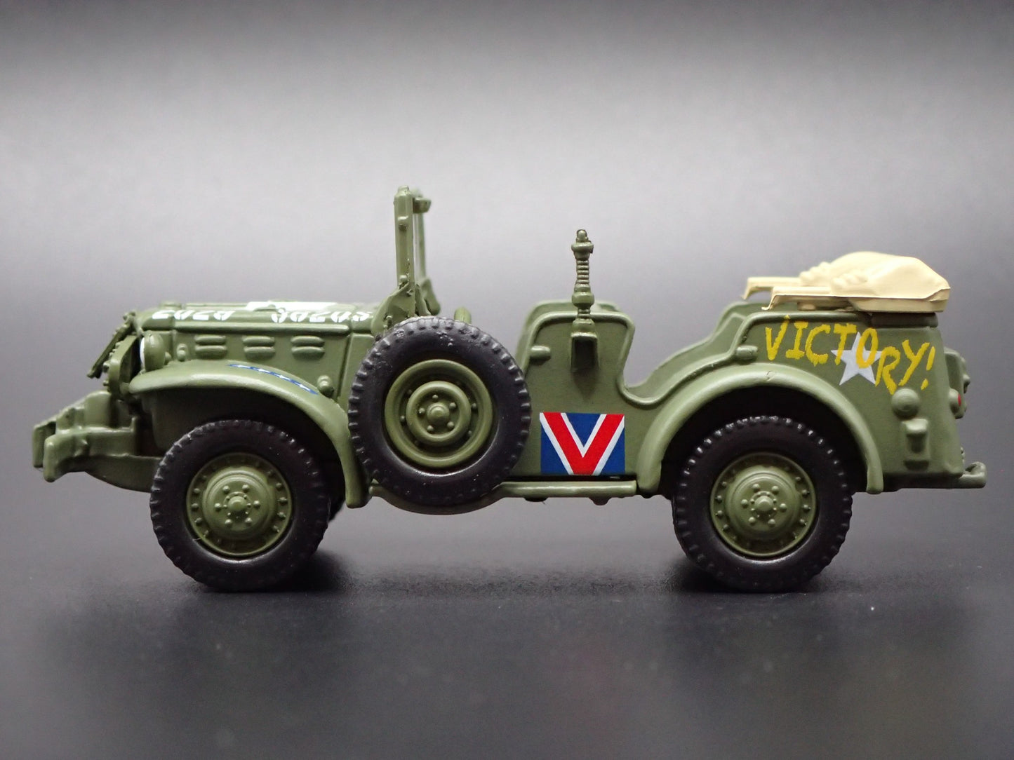 WWII DODGE WC57 COMMAND CAR ARMY MILITARY V-E DAY 1:64 SCALE DIECAST MODEL CAR