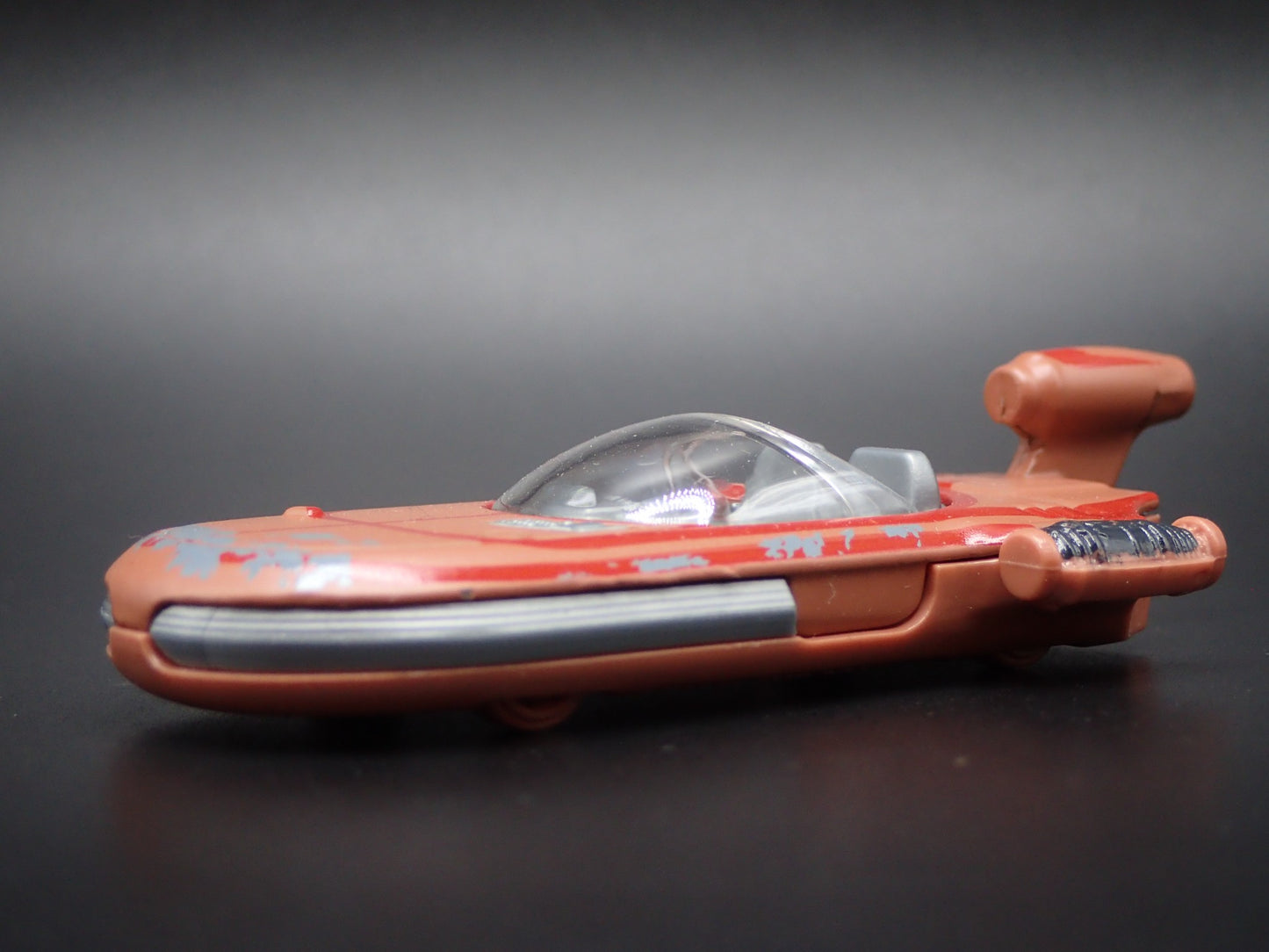 STAR WARS LUKE SKYWALKER LANDSPEEDER 1:64 SCALE COLLECTIBLE MODEL DIORAMA