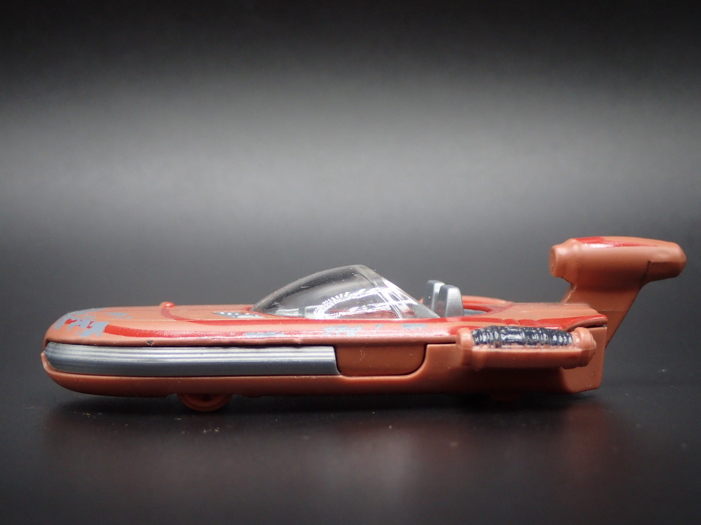 STAR WARS LUKE SKYWALKER LANDSPEEDER 1:64 SCALE COLLECTIBLE MODEL DIORAMA