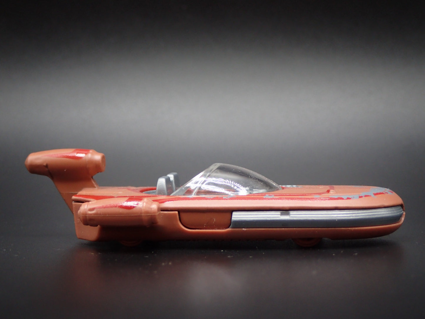 STAR WARS LUKE SKYWALKER LANDSPEEDER 1:64 SCALE COLLECTIBLE MODEL DIORAMA