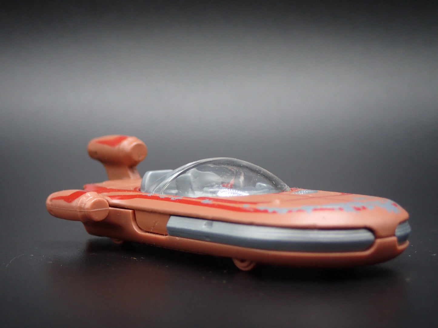 STAR WARS LUKE SKYWALKER LANDSPEEDER 1:64 SCALE COLLECTIBLE MODEL DIORAMA