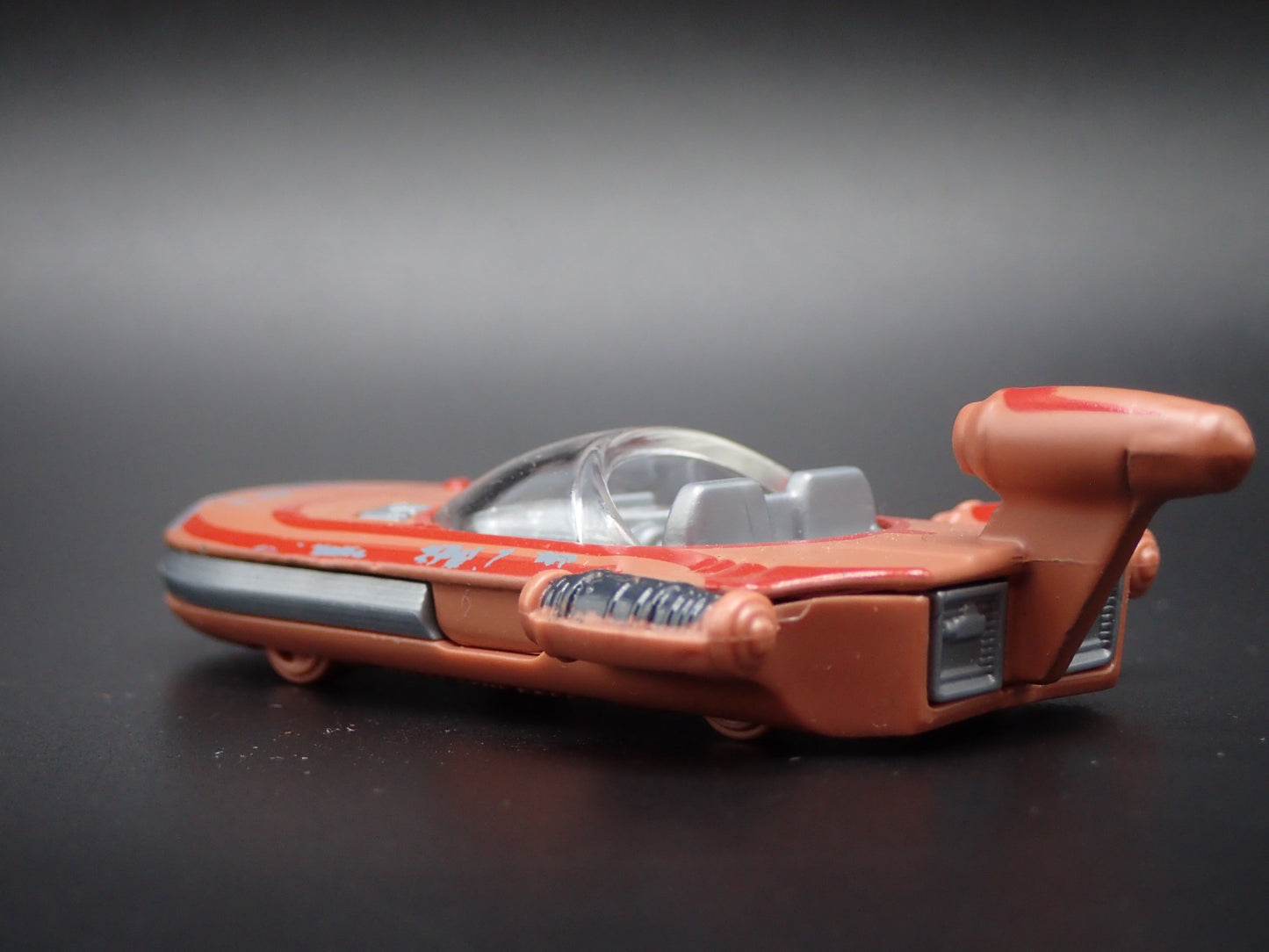 STAR WARS LUKE SKYWALKER LANDSPEEDER 1:64 SCALE COLLECTIBLE MODEL DIORAMA