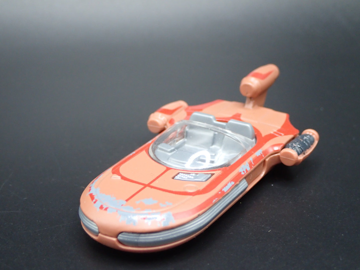 STAR WARS LUKE SKYWALKER LANDSPEEDER 1:64 SCALE COLLECTIBLE MODEL DIORAMA
