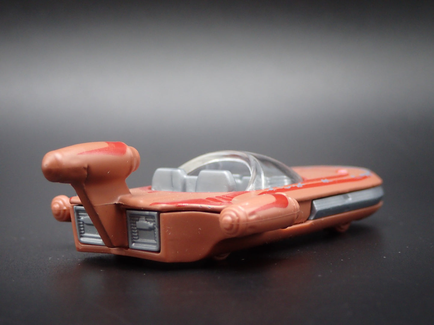 STAR WARS LUKE SKYWALKER LANDSPEEDER 1:64 SCALE COLLECTIBLE MODEL DIORAMA