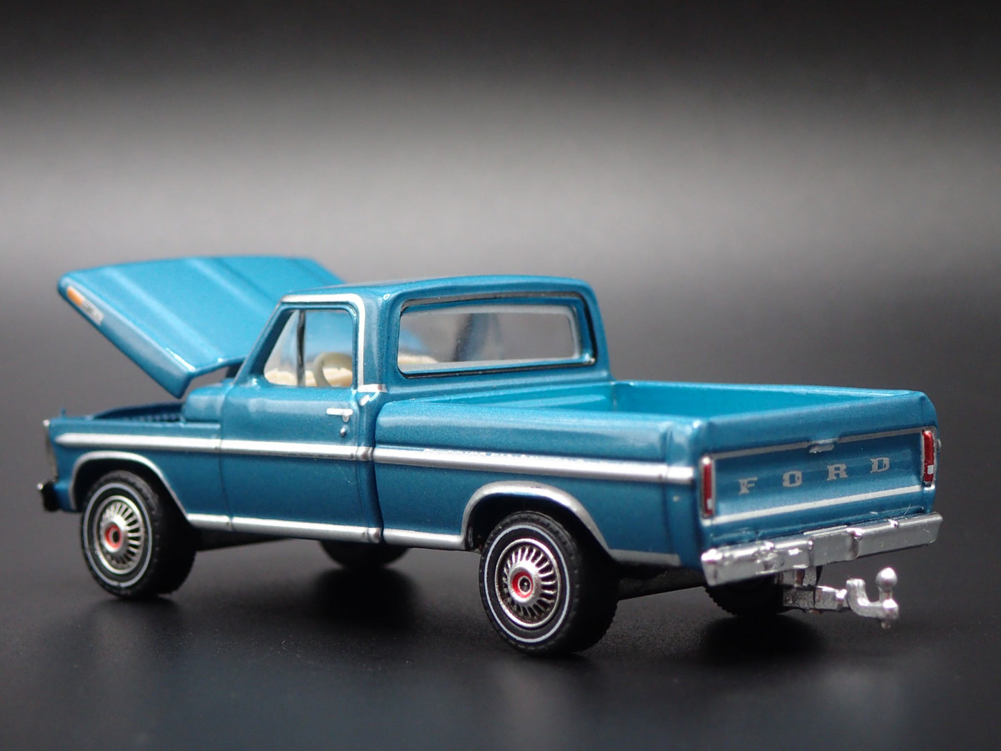 1967 67 FORD F100 SHORTBED PICKUP TRUCK W HITCH 1:64 SCALE DIECAST MODEL CAR