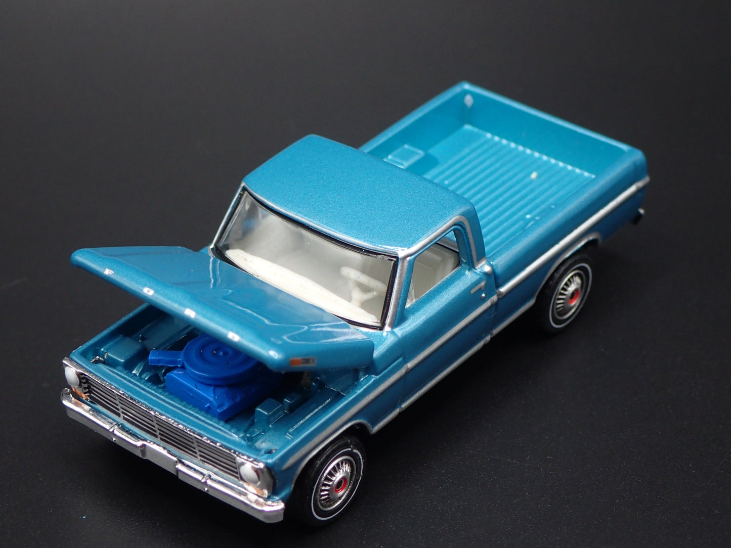 1967 67 FORD F100 SHORTBED PICKUP TRUCK W HITCH 1:64 SCALE DIECAST MODEL CAR