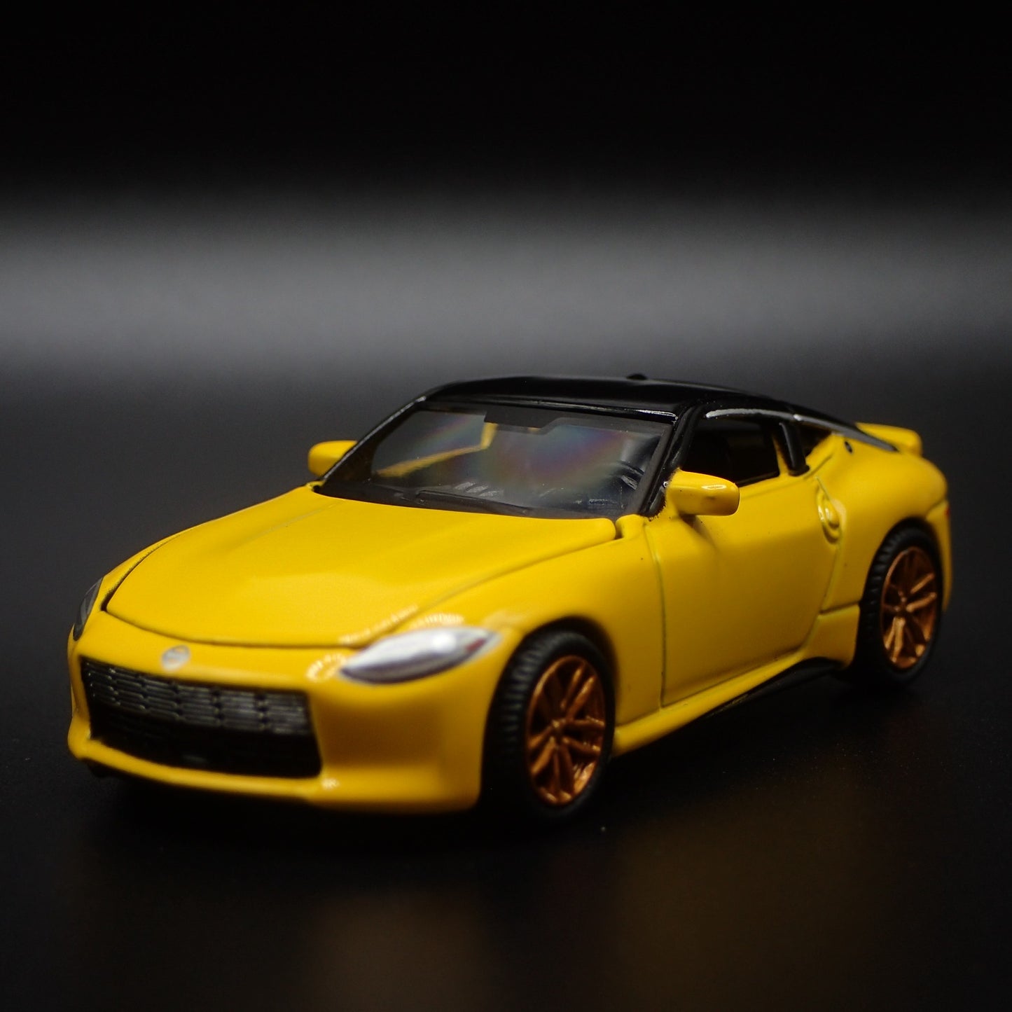 2023-2025 NISSAN Z YELLOW 1:64 SCALE COLLECTIBLE DIORAMA DIECAST MODEL CAR
