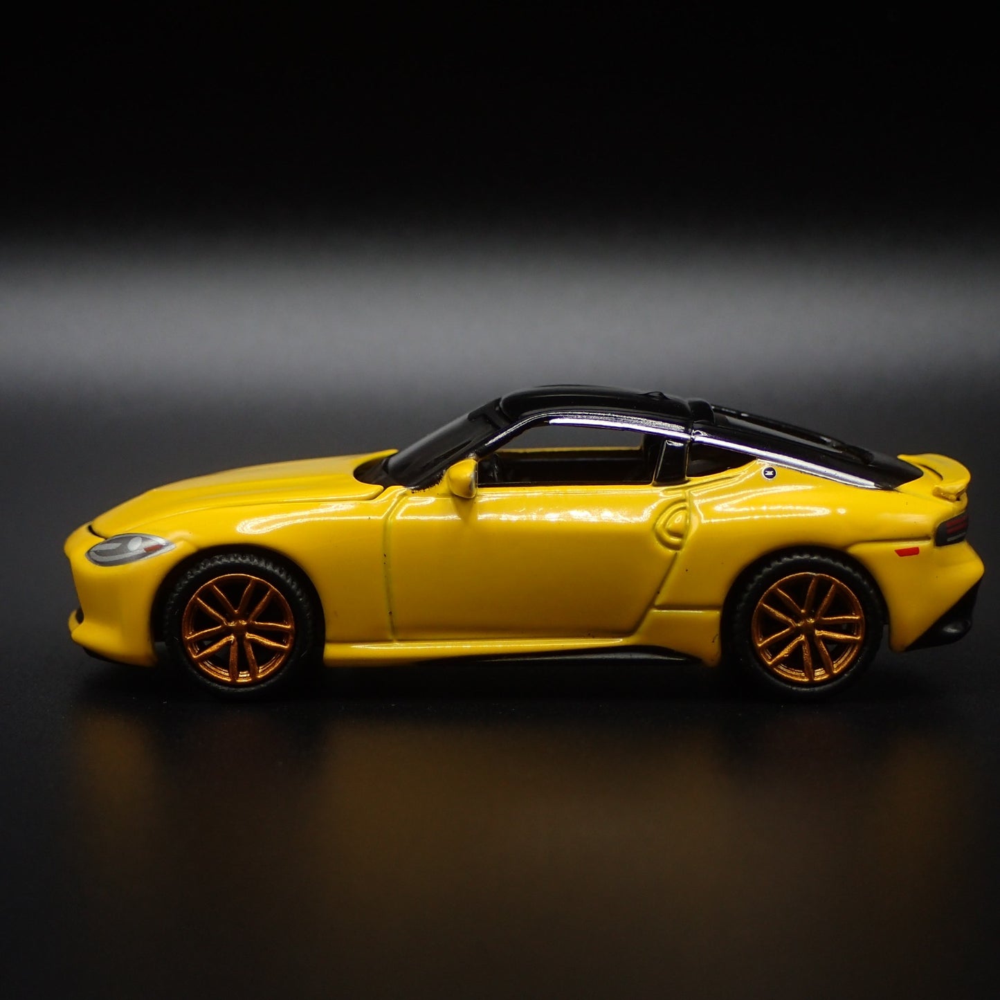 2023-2025 NISSAN Z YELLOW 1:64 SCALE COLLECTIBLE DIORAMA DIECAST MODEL CAR