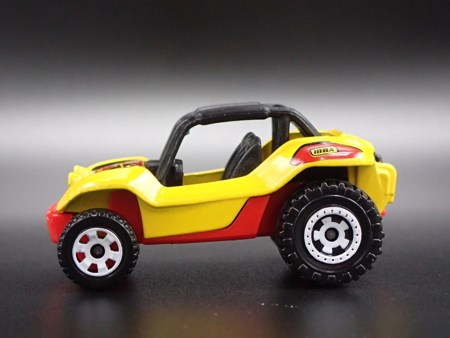 1965-1971 VW VOLKSWAGEN DUNE  BUGGY MANX 1:64 SCALE DIORAMA DIECAST MODEL CAR