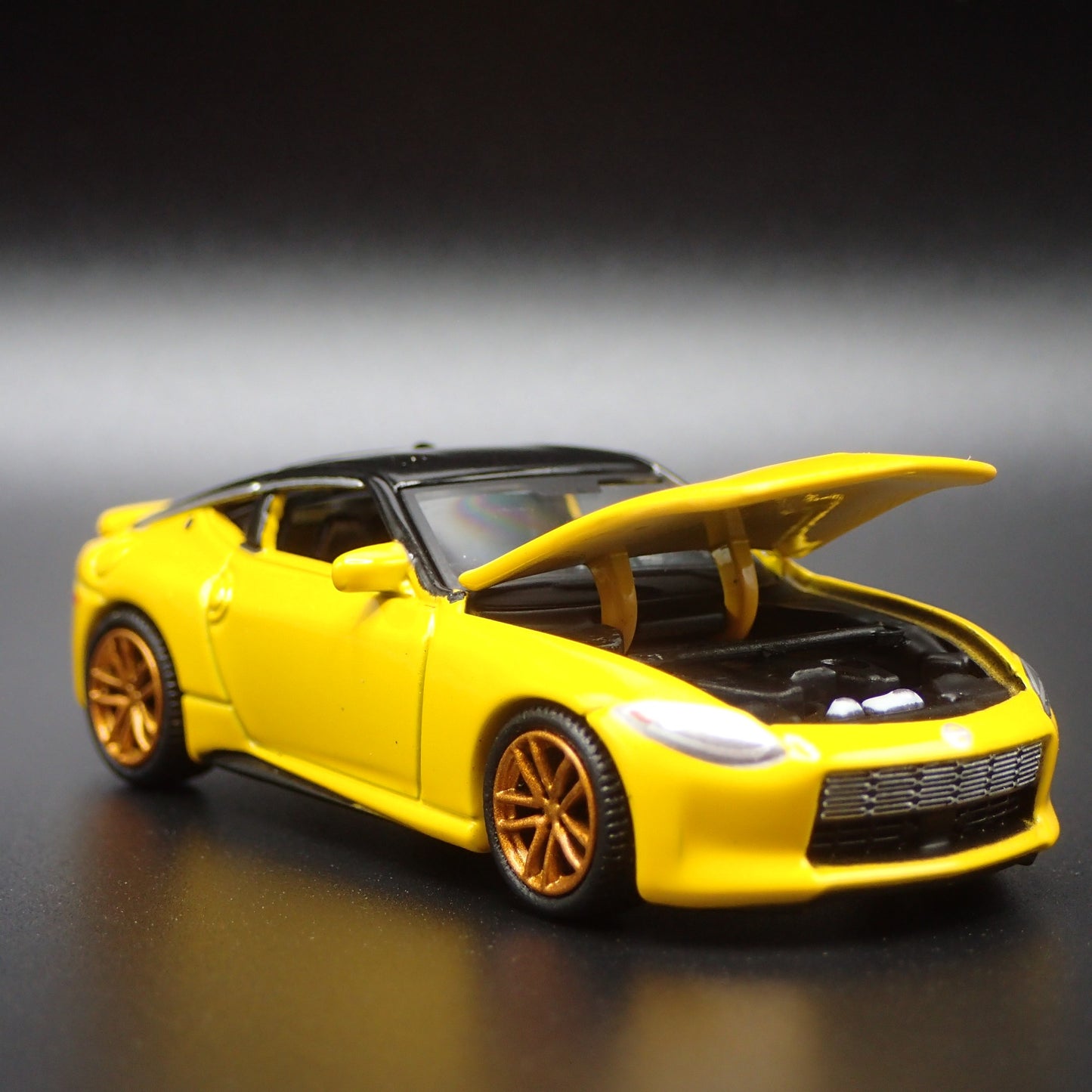 2023-2025 NISSAN Z YELLOW 1:64 SCALE COLLECTIBLE DIORAMA DIECAST MODEL CAR