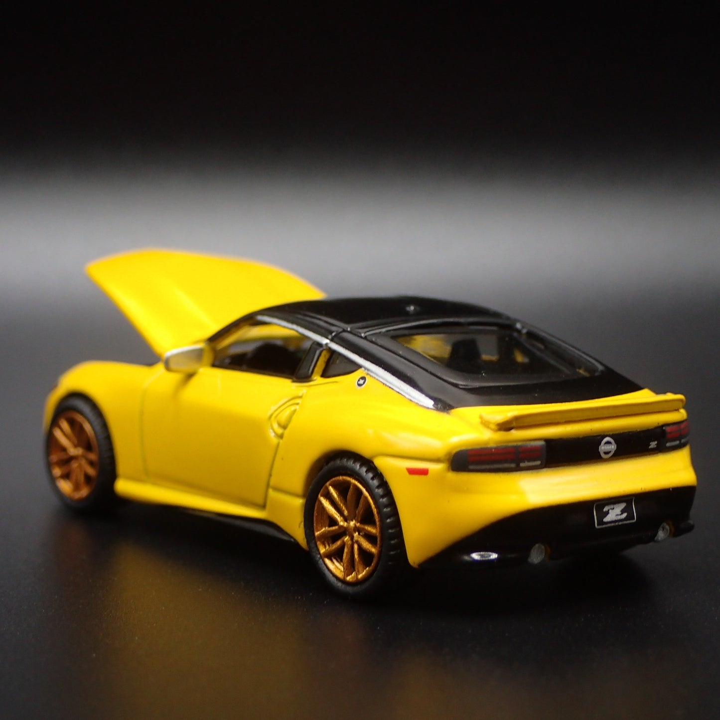 2023-2025 NISSAN Z YELLOW 1:64 SCALE COLLECTIBLE DIORAMA DIECAST MODEL CAR