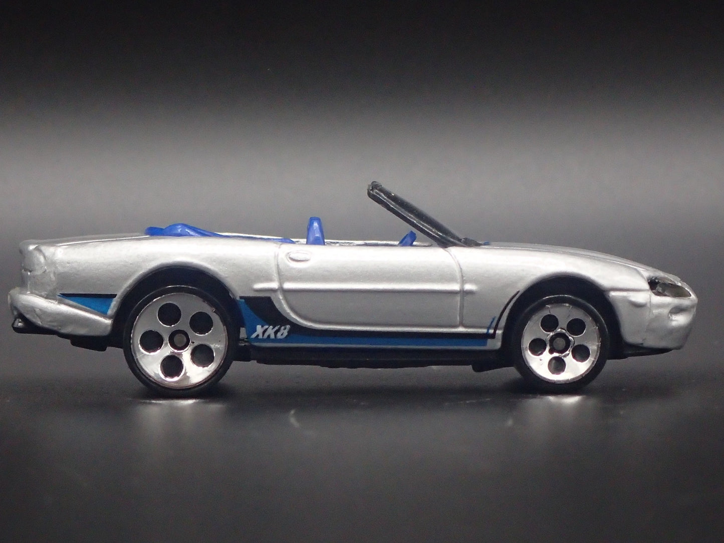 1996-2006 JAGUAR XK8 CONVERTIBLE SILVER 1/64 SCALE COLLECTIBLE DIECAST MODEL CAR