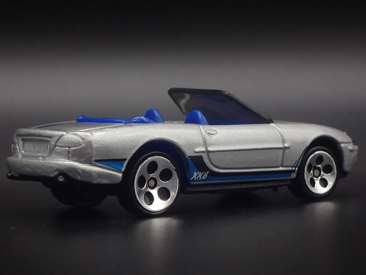 1996-2006 JAGUAR XK8 CONVERTIBLE SILVER 1/64 SCALE COLLECTIBLE DIECAST MODEL CAR