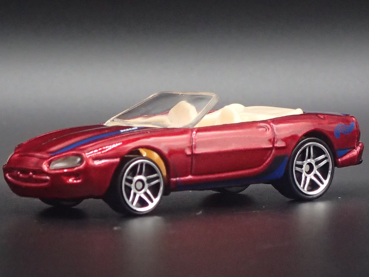 1996-2006 JAGUAR XK8 CONVERTIBLE RED 1/64 SCALE COLLECTIBLE DIECAST MODEL CAR