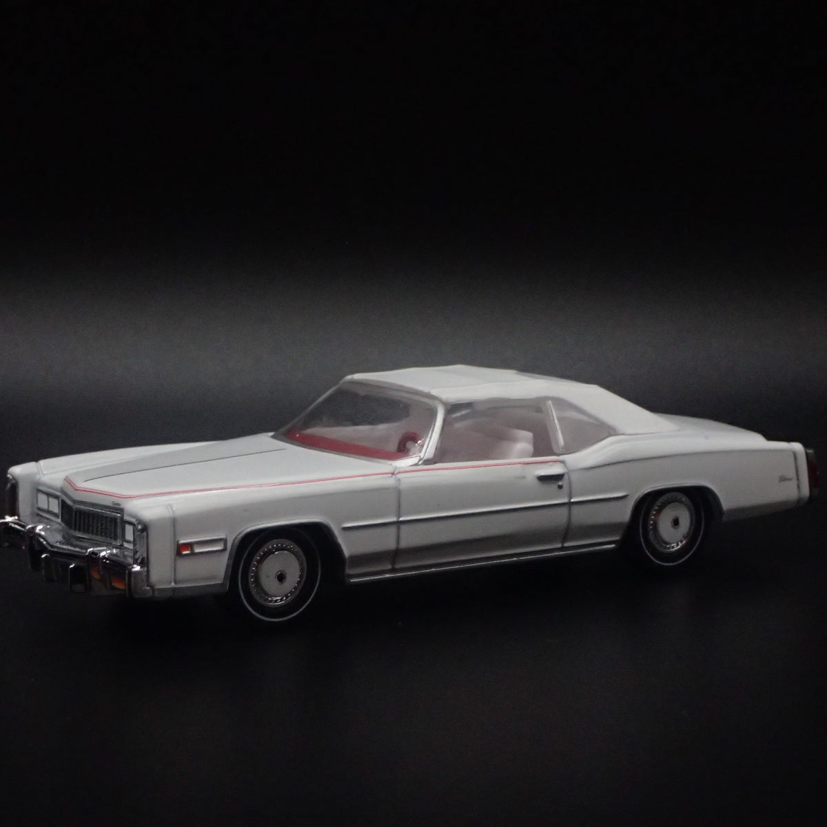 1976 76 CADDY CADILLAC ELDORADO CONVERTIBLE 1:64 SCALE DIORAMA DIECAST MODEL CAR-Burning Rubber Toy Company