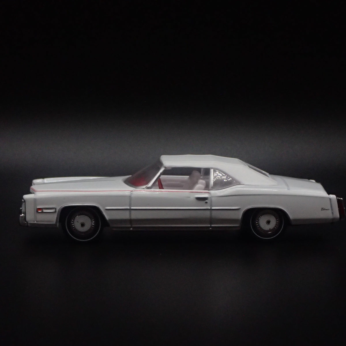 1976 76 CADDY CADILLAC ELDORADO CONVERTIBLE 1:64 SCALE DIORAMA DIECAST MODEL CAR-Burning Rubber Toy Company