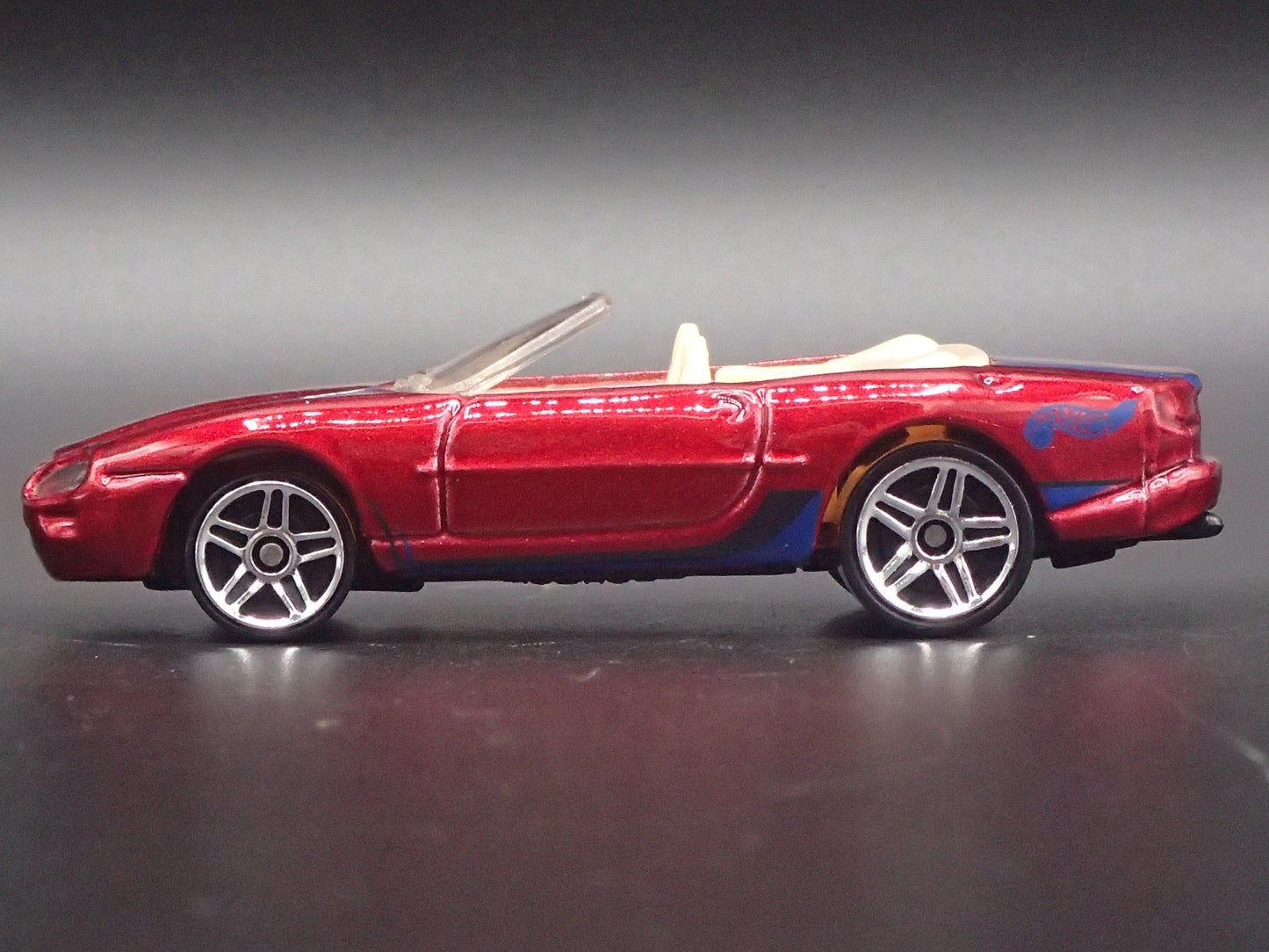 1996-2006 JAGUAR XK8 CONVERTIBLE RED 1/64 SCALE COLLECTIBLE DIECAST MODEL CAR