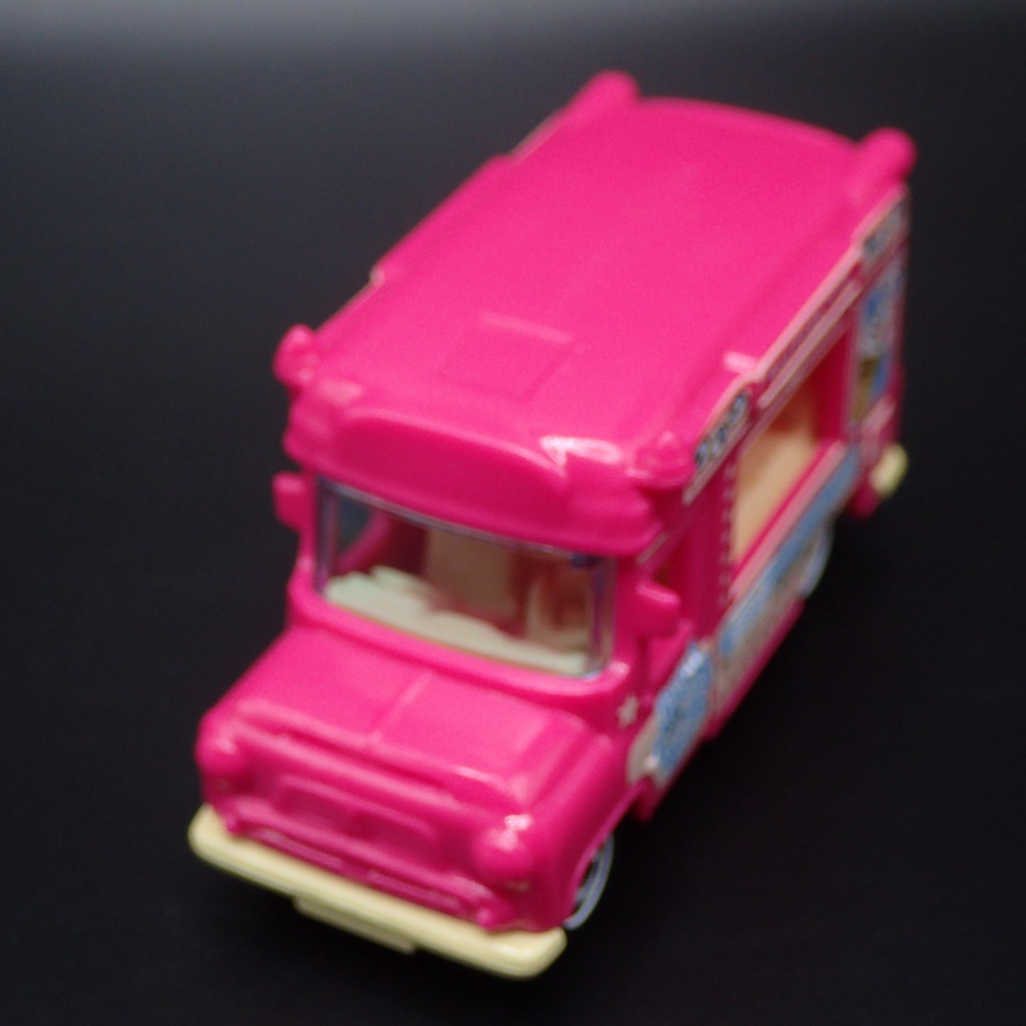 GOOD GOOGLY CONES ICE CREAM FOOD TRUCK 1:64 MB SCALE DIORAMA DIECAST MODEL CAR