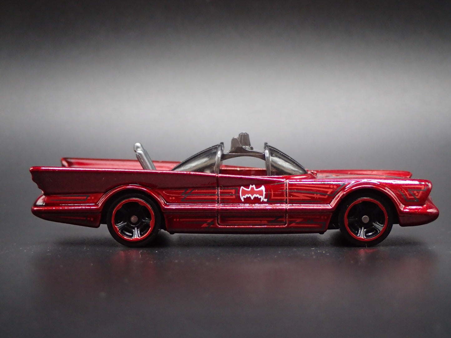 1966 66 BATMAN BATMOBILE ADAM WEST RED 1/64 SCALE COLLECTIBLE DIECAST MODEL CAR
