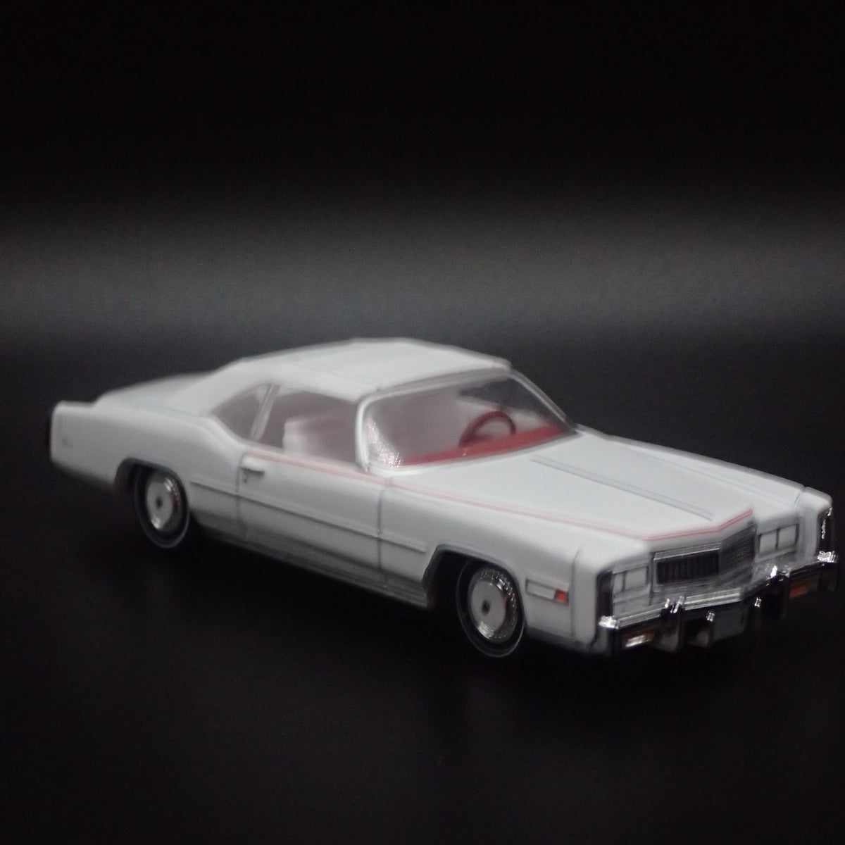 1976 76 CADDY CADILLAC ELDORADO CONVERTIBLE 1:64 SCALE DIORAMA DIECAST MODEL CAR-Burning Rubber Toy Company